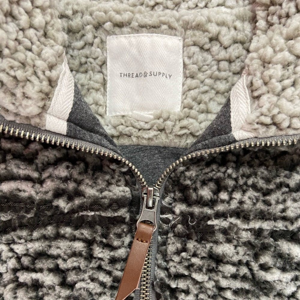 Sherpa Sweater - Picture 4 of 6